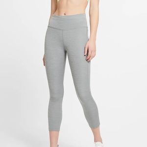 Nike Fast Mid Rise Crop Running Leggings size M EUC